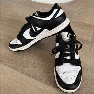 Men’s Nike Dunk Low Pandas Size 10.5